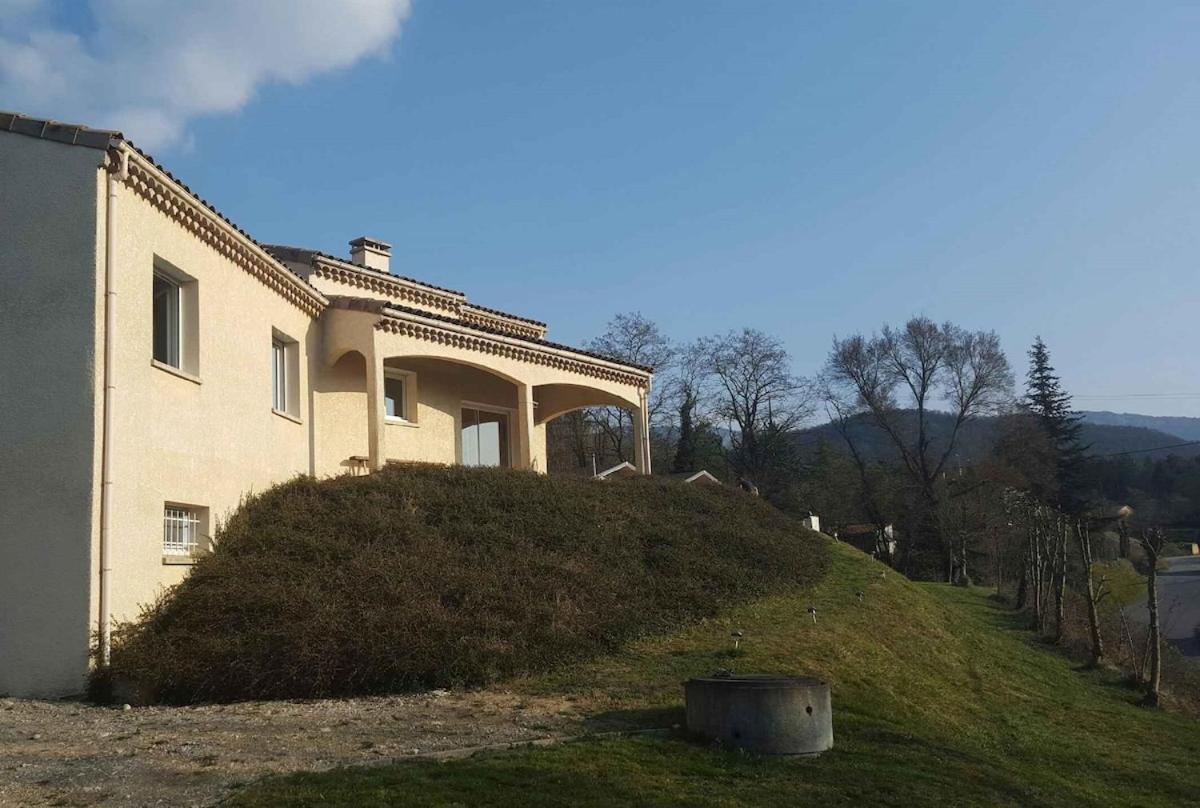 Maison De Vacances Avec Ses Petits Chalets Aouste-sur-Sye المظهر الخارجي الصورة